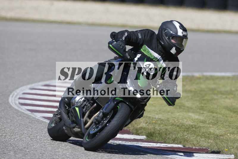 /01 02.04.2026 MAZ ADR/Gruppe gelb Gruppe gruen/44